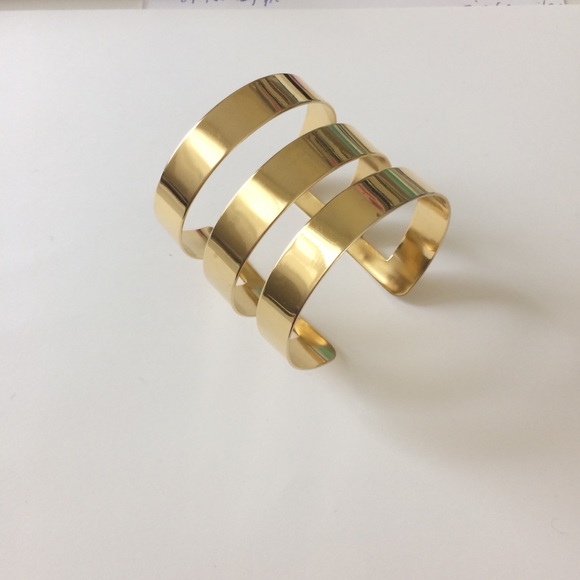 CC Skye Jewelry - ❤️ CC SKYE Cuff bracelet